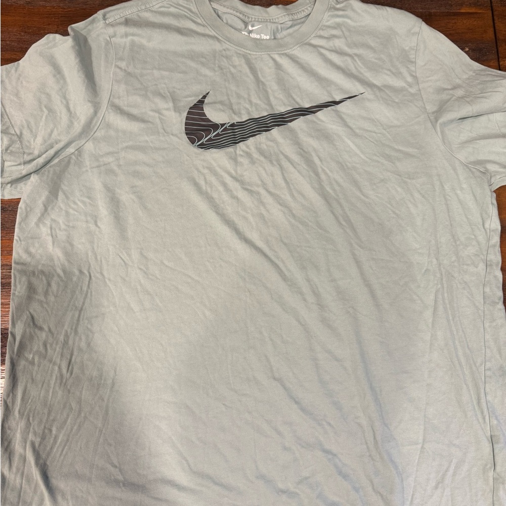 Nike Gray Short Sleeve Tee with Iconic Swoosh